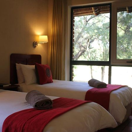 Maruleng Ekuthuleni River Front Chalets מראה חיצוני תמונה
