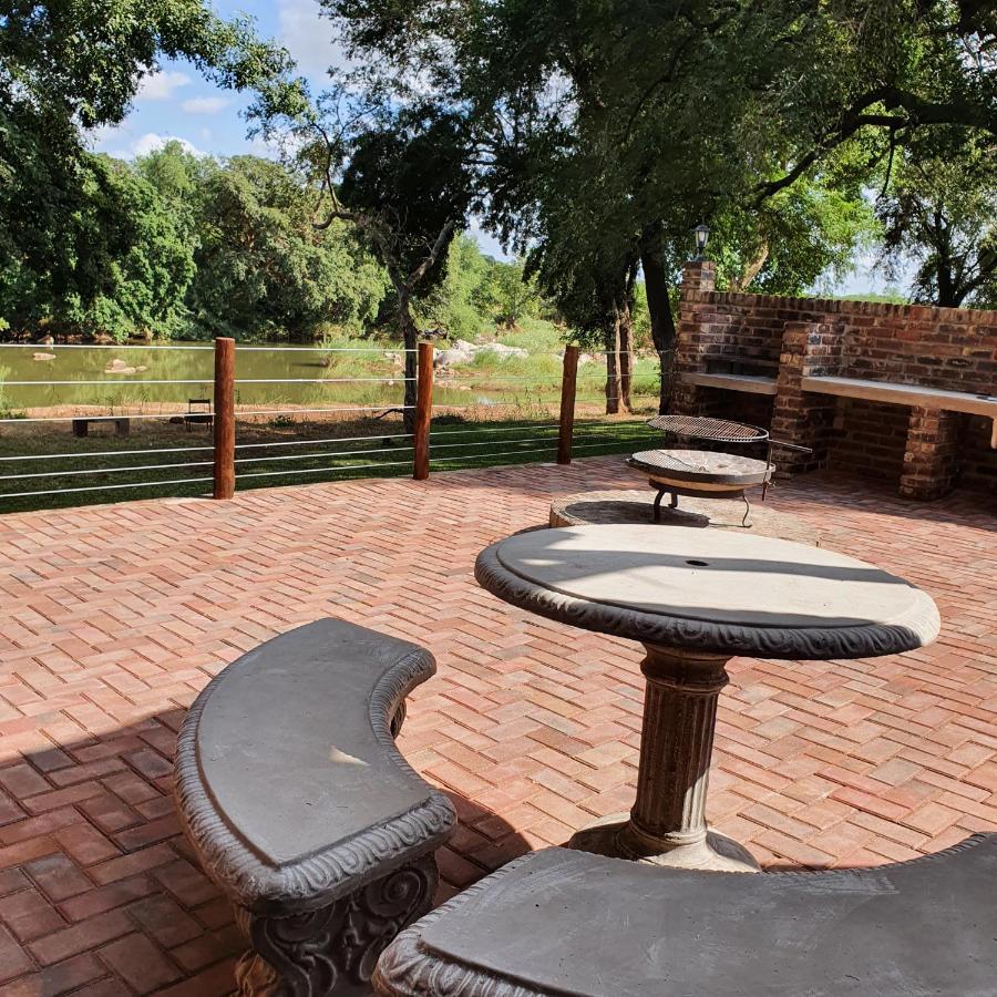 Maruleng Ekuthuleni River Front Chalets מראה חיצוני תמונה